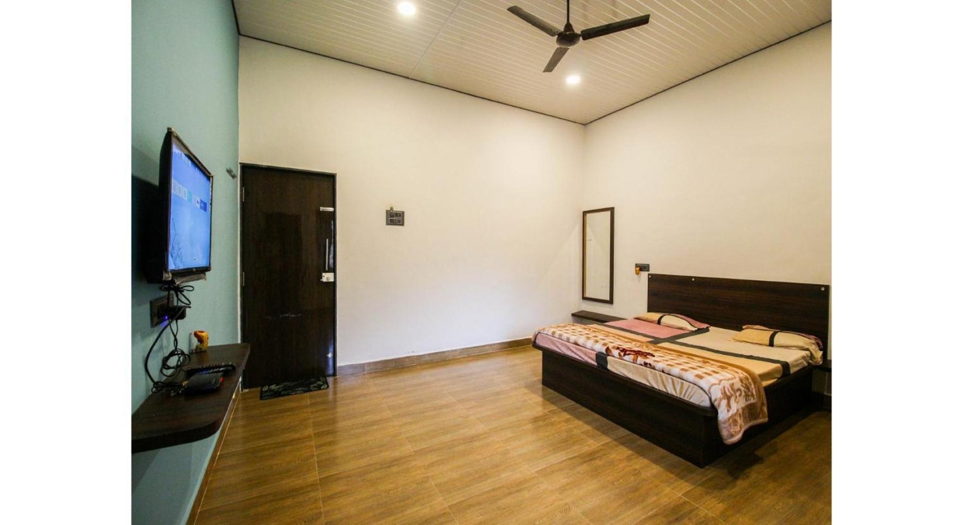 Ekaant Tourist Junnar 4*