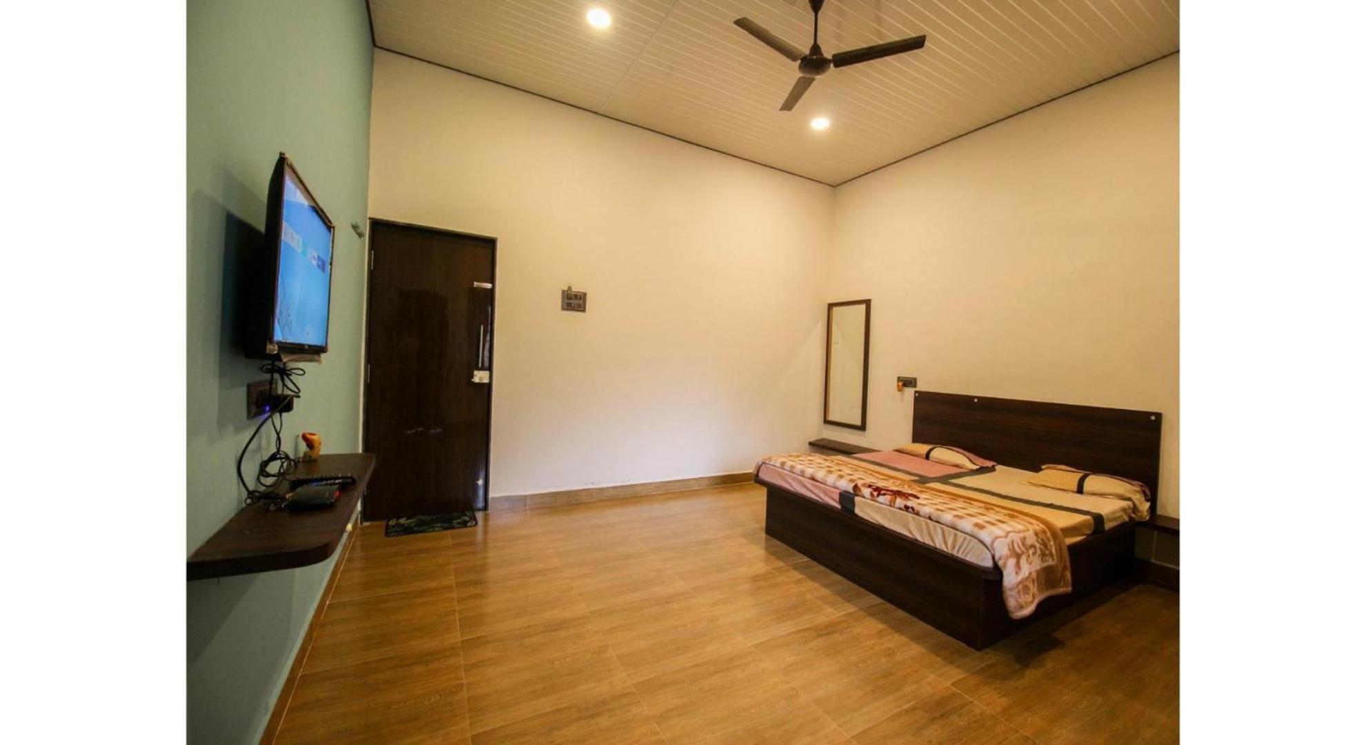 Ekaant Tourist Junnar Hotel 4*