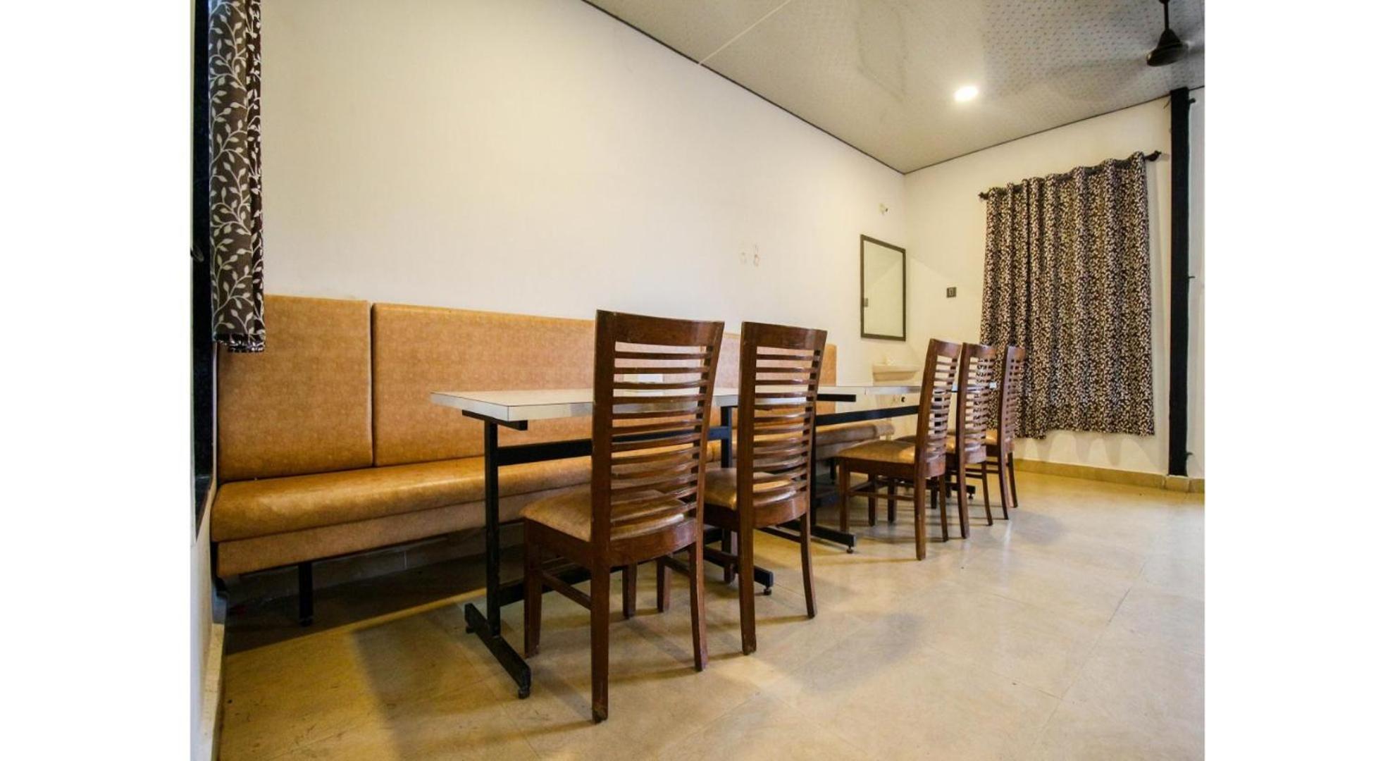 Ekaant Tourist Junnar 4*